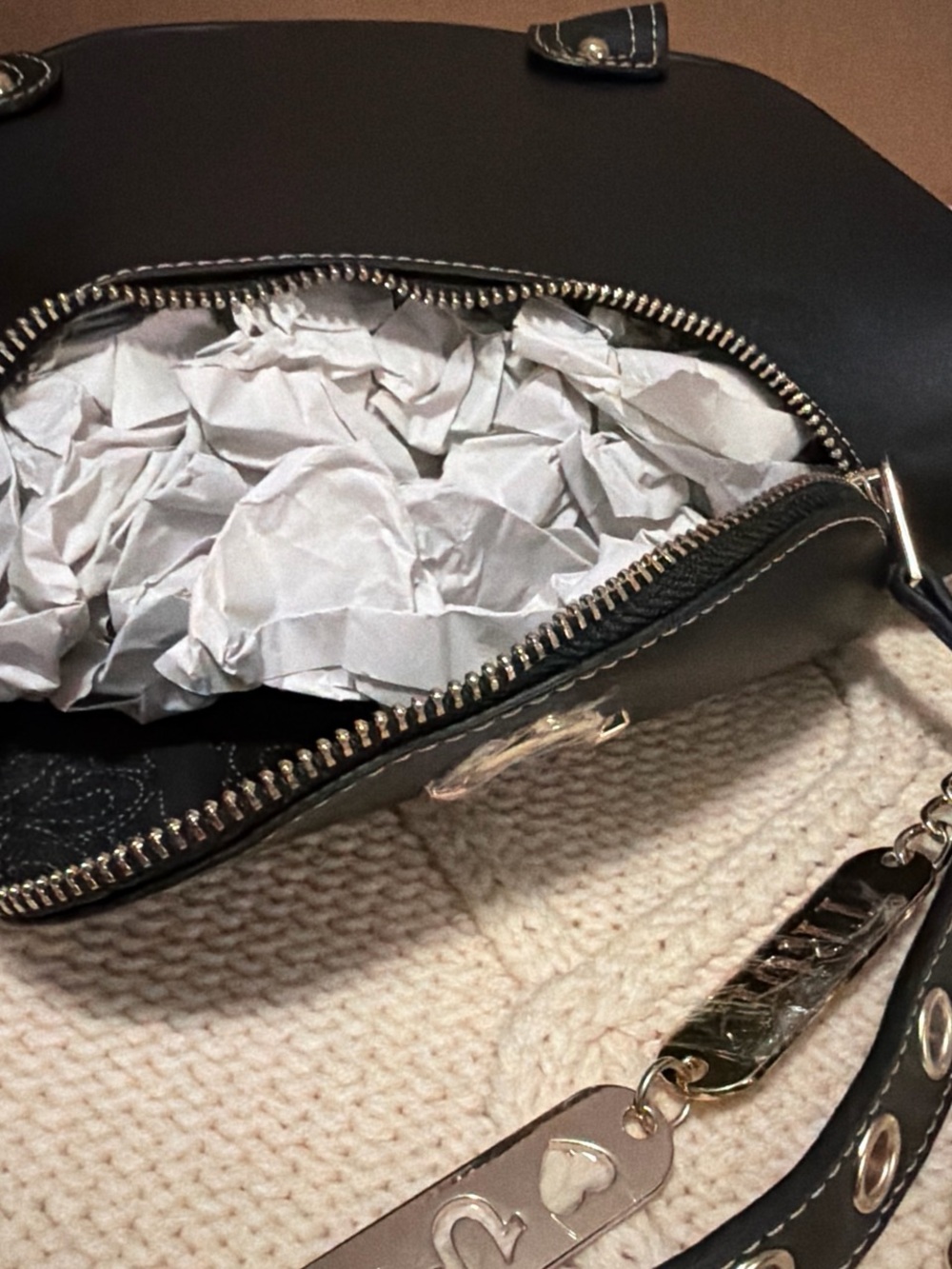 True Religion Black Saddle Shoulder Bag with Silver Chains - Picture 5 of 5